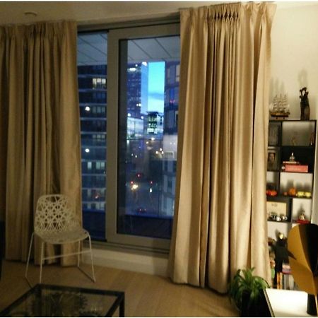 Private Room In Luxury Canary Wharf Apartment London Luaran gambar