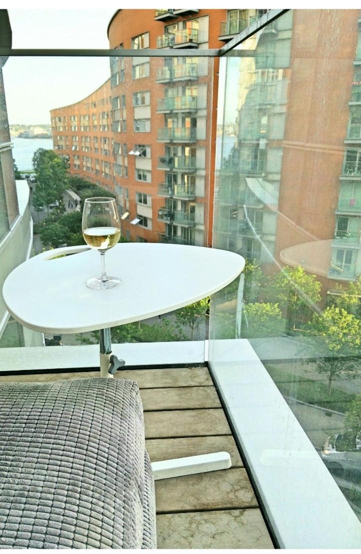 Private Room In Luxury Canary Wharf Apartment London Luaran gambar